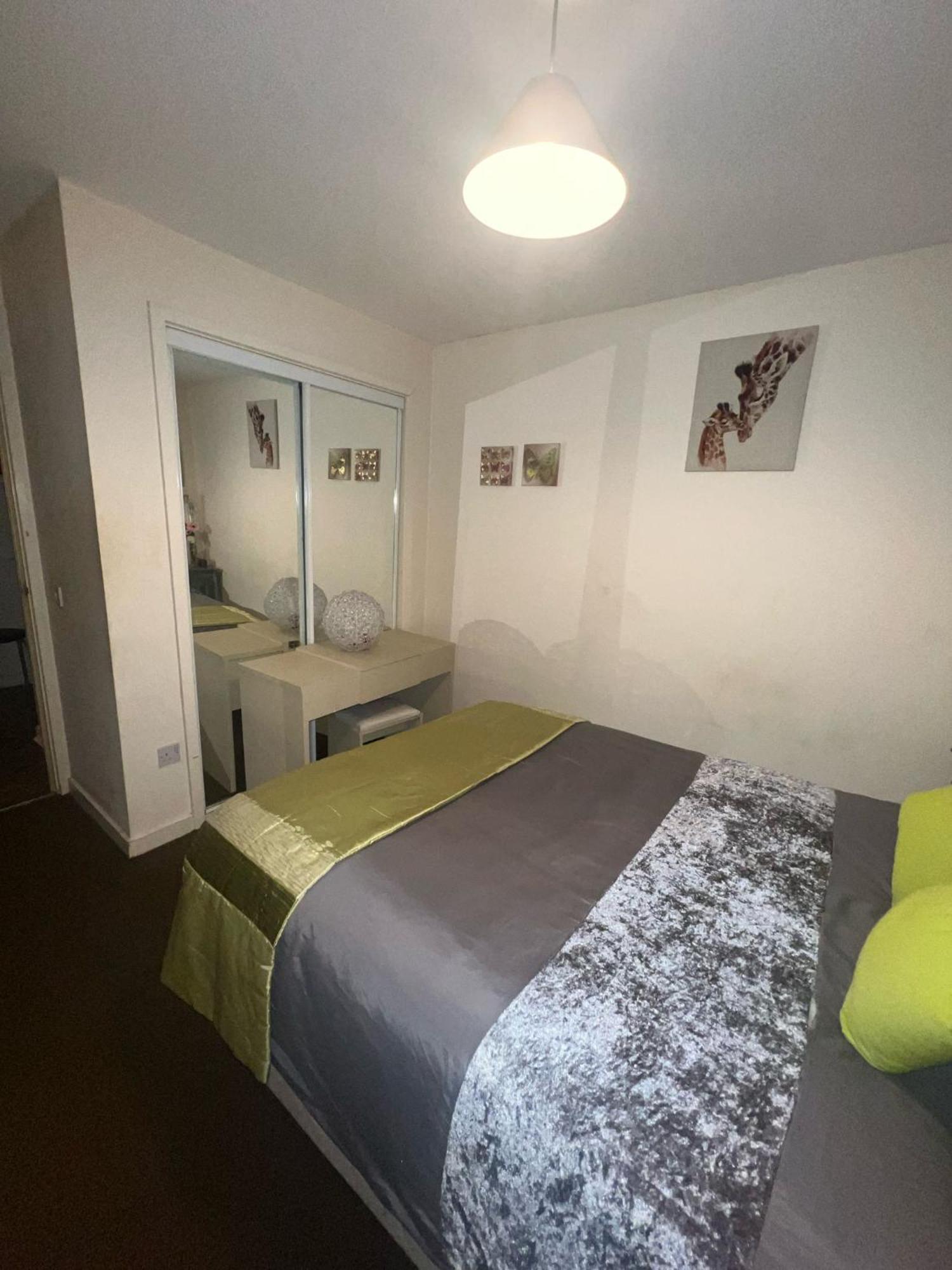 Lovely Double Room With Private Bathroom And Double Room With Shared Toilet & Parking Free Единбург Екстер'єр фото